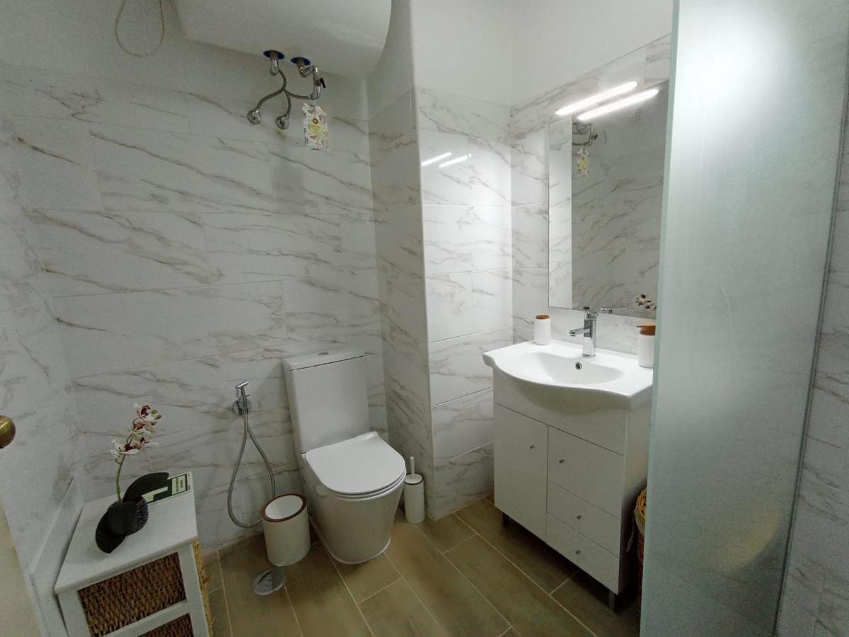 Love Shack Flat In Quarteira Center Exterior foto