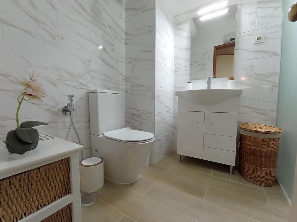 Love Shack Flat In Quarteira Center Exterior foto