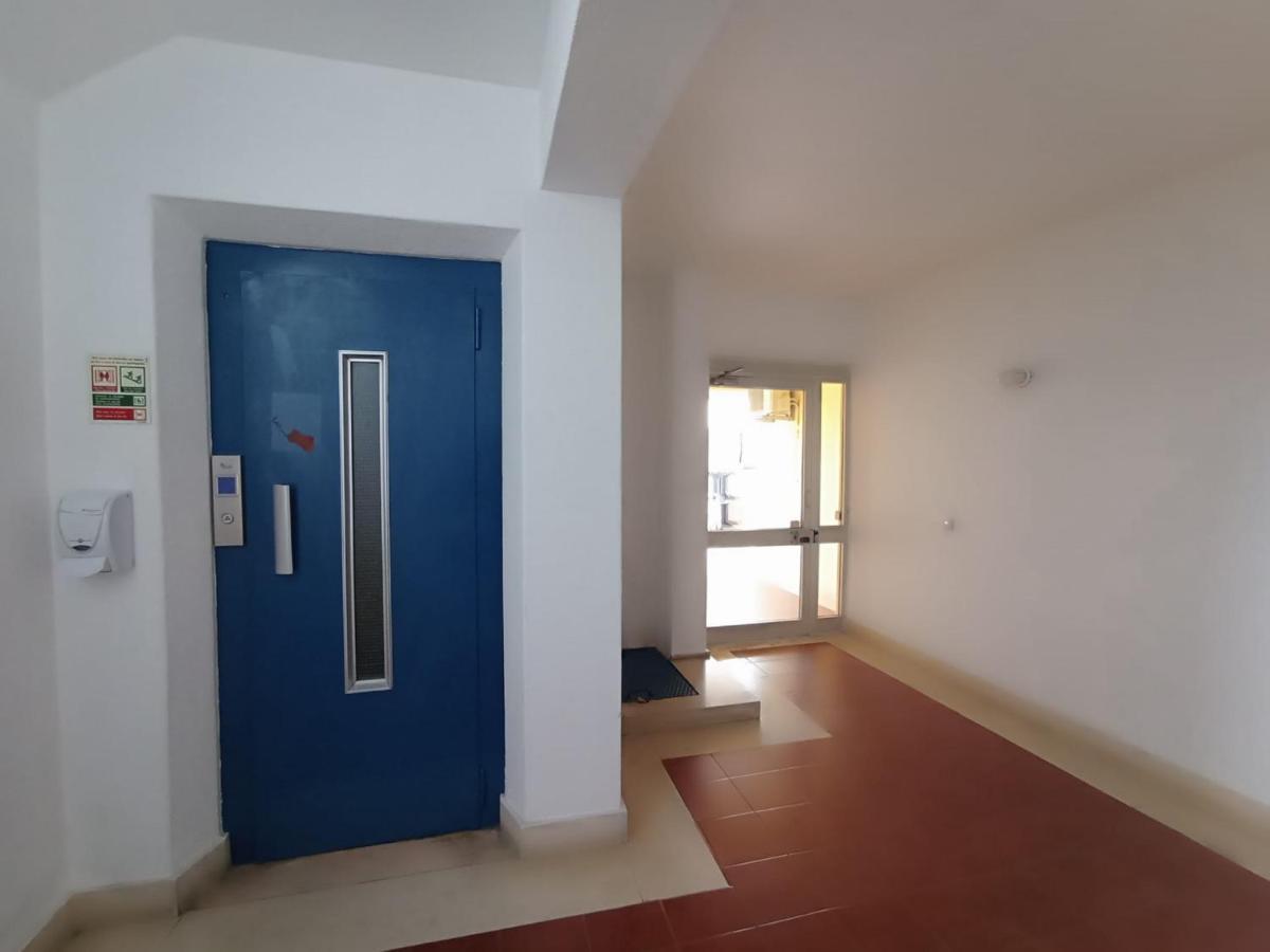 Love Shack Flat In Quarteira Center Exterior foto
